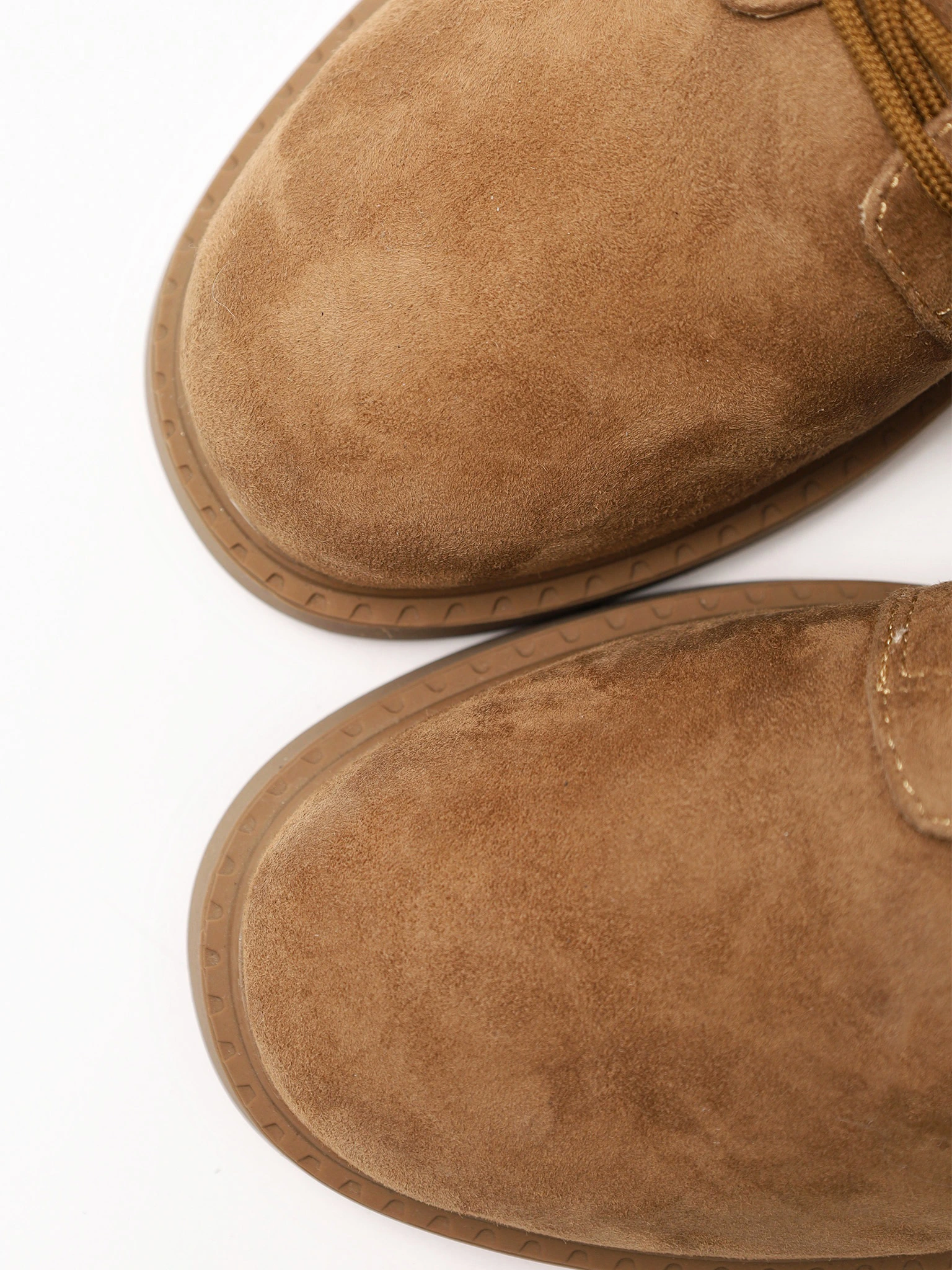 Ботинки комбинированные коричневого цвета на среднем широком каблуке